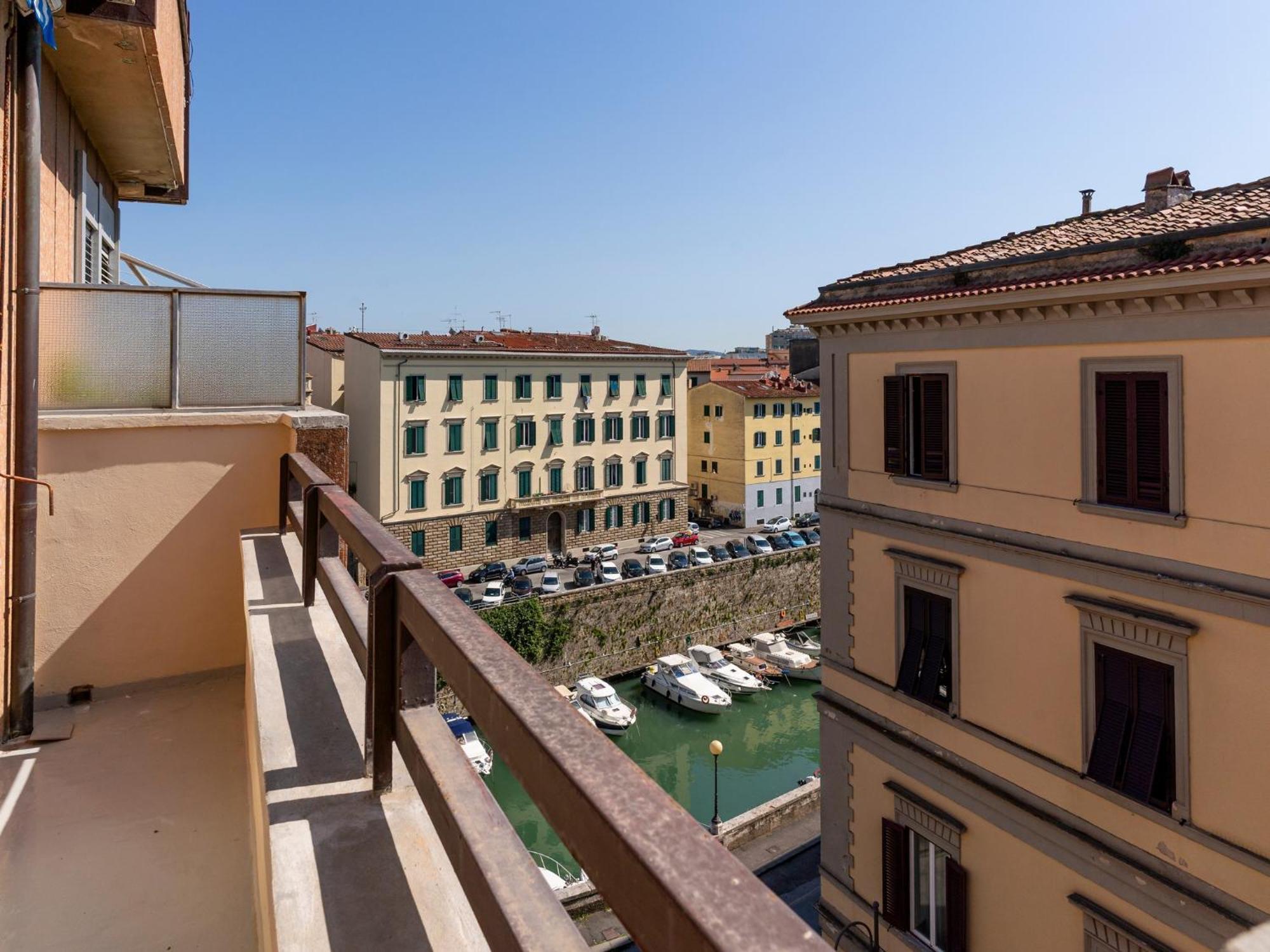 Livorno Central And Modern 2 Apts & 1 Room! Екстер'єр фото